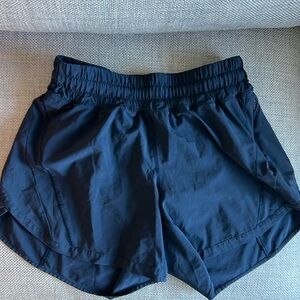 Luluemon 5” Shorts